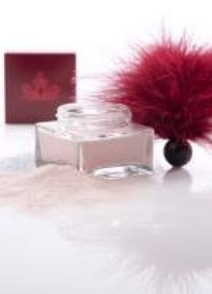 Kissable Glamour Powder